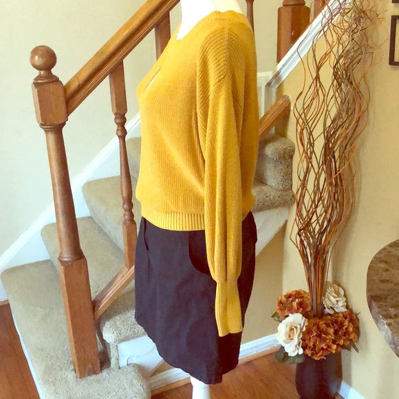 New York & Co. Keyhole Sweater - Picture 5 of 9